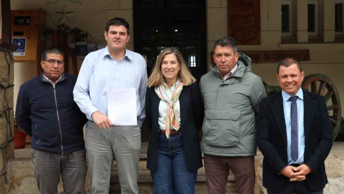 Ordenanza que limita desplazamiento de menores en Zapallar revive tras acuerdo con Contraloría