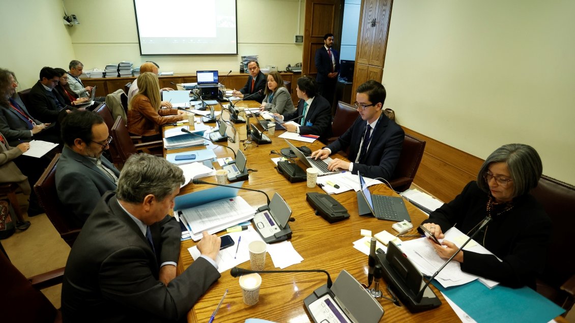 Comisión de Hacienda del Senado votará en mayo el proyecto sobre royalty minero