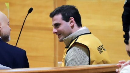   Martín Pradenas llegó sonriente a inicio de segundo juicio en su contra 