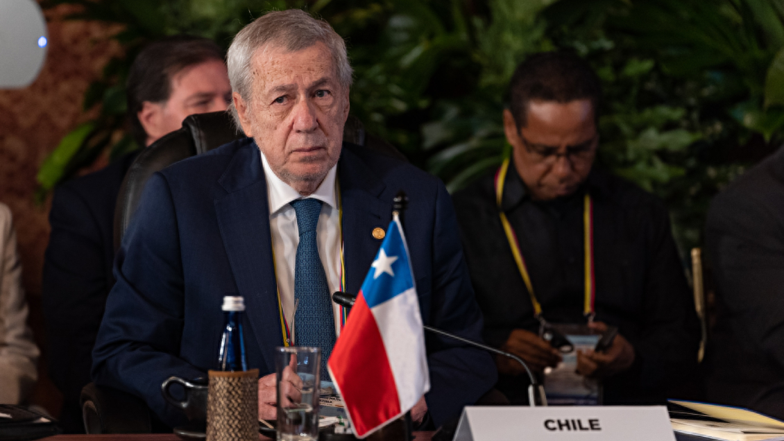 Canciller Van Klaveren: Diálogo en Venezuela 