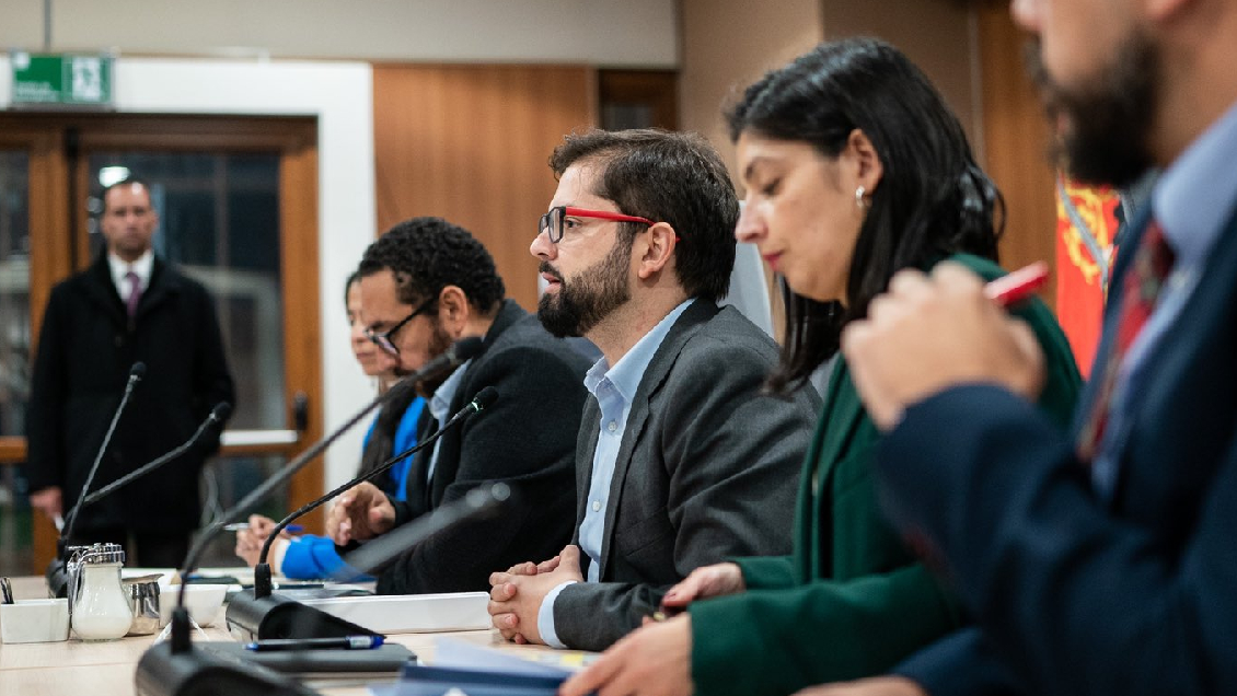 Presidente Boric se reunió con autoridades regionales y comunales en Los Lagos