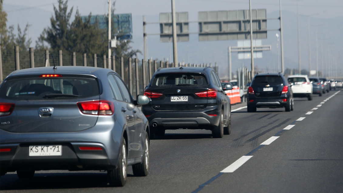 Cuál es el calendario para la restricción vehicular 2023 que regirá en la Región Metropolitana