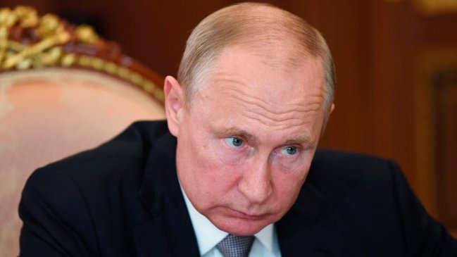  Putin firma ley que castiga con hasta cinco años de prisión a quienes cooperen con la CPI  
