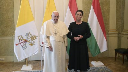  Papa Francisco llegó este viernes a Hungría para iniciar su visita apostólica de tres días  