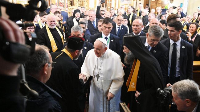   El papa se acerca a los ortodoxos rusos en Budapest 