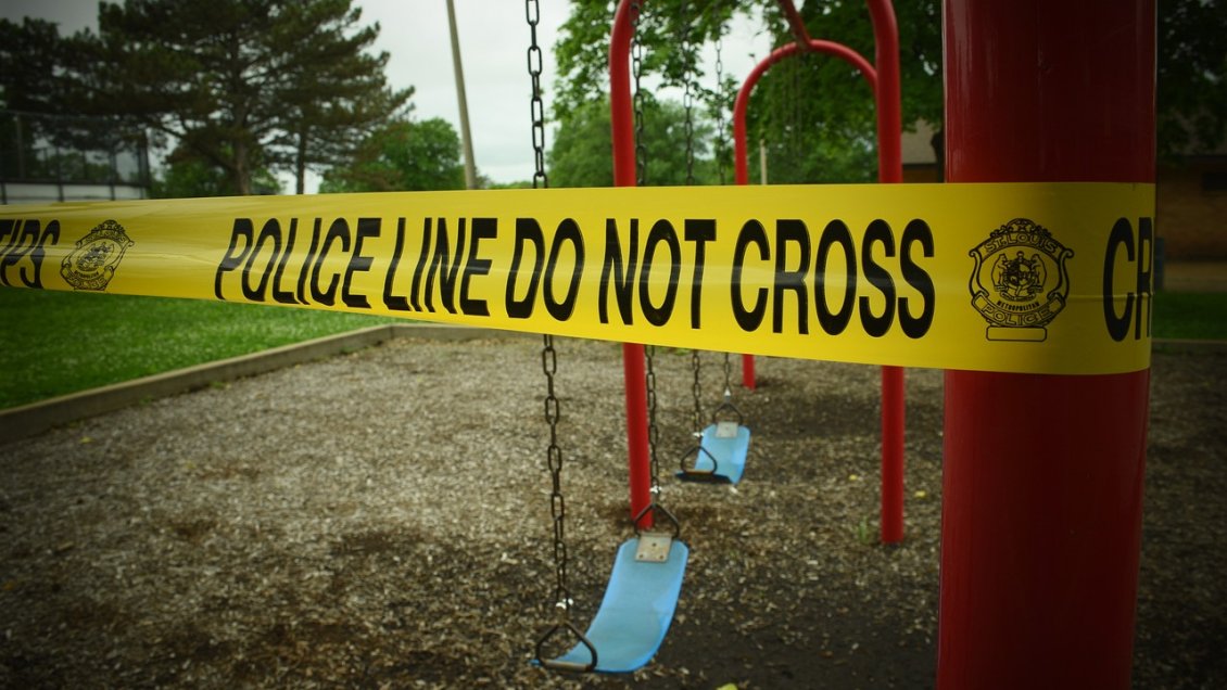 Estaba escondido en un armario: Arrestan al principal sospechoso del tiroteo en Texas