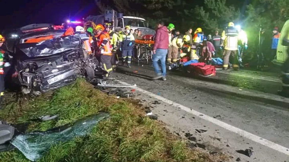 Al menos cinco personas fallecieron tras colisión de alta energía en Fresia