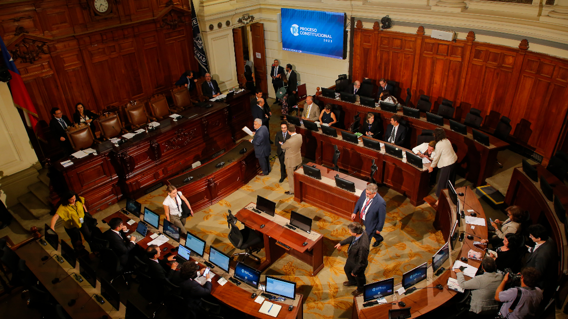 Comisión Experta: Oposición dice que no cambia el trabajo y oficialismo admite 