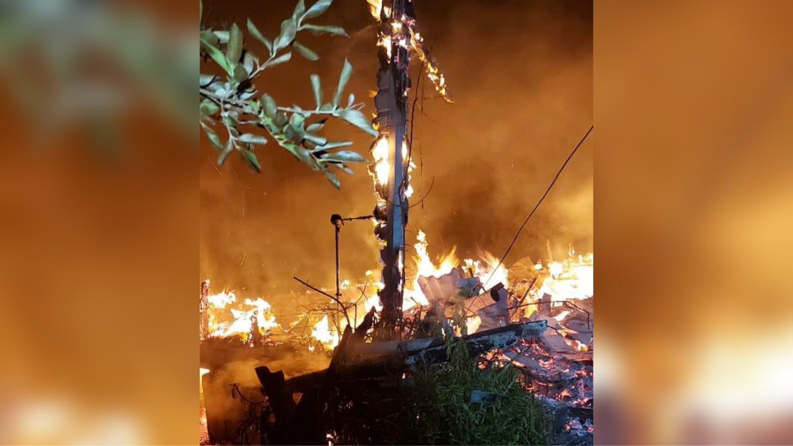 Una casa fue incendiada en Contulmo: Dejaron panfleto contra el traslado de presos mapuche