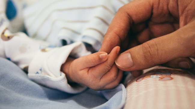   Nace el primer bebé con ADN de tres personas en Reino Unido 