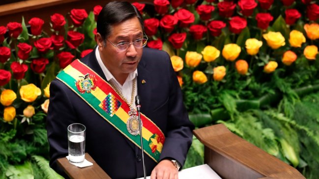 Presidente de Bolivia pidió identificar a responsables tras donación de auto robado en Chile  