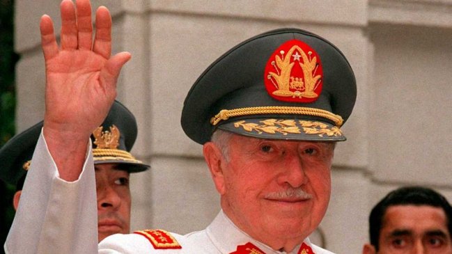  Fiscalía abre investigación por arsenal perdido de Pinochet: 17 pistolas y un fusil  