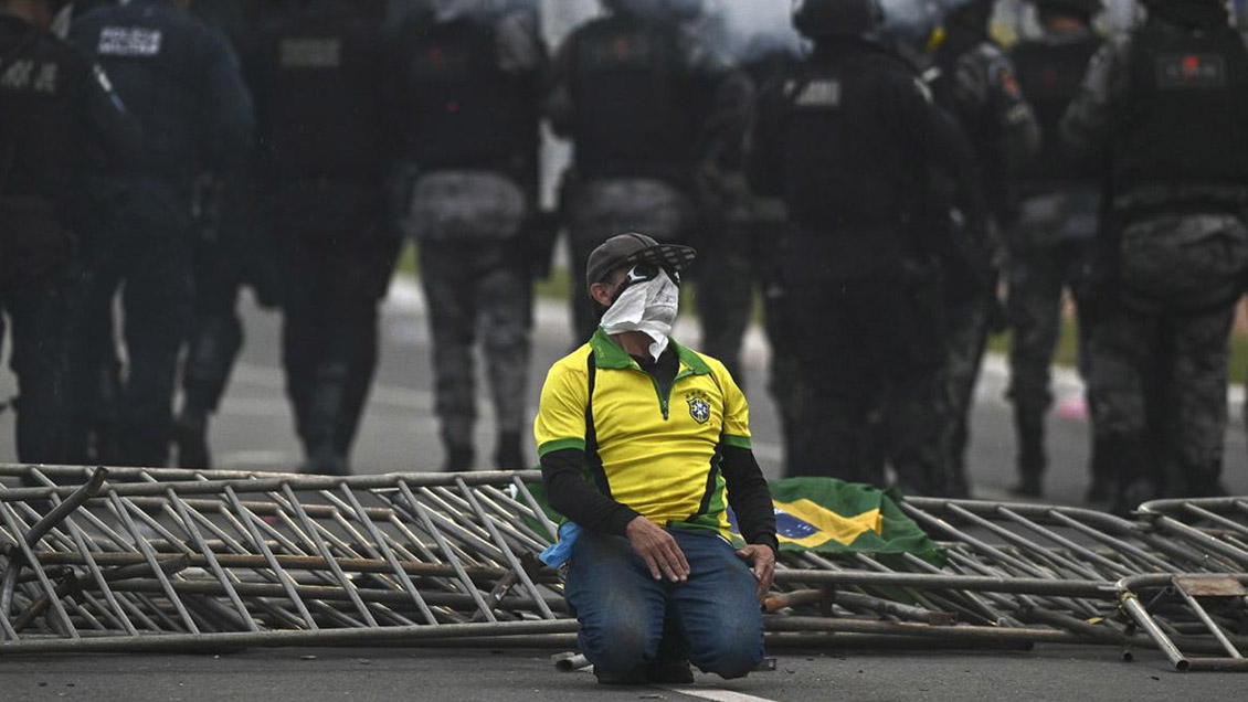 Cárcel para dos bolsonaristas por intento de atentado en Brasilia