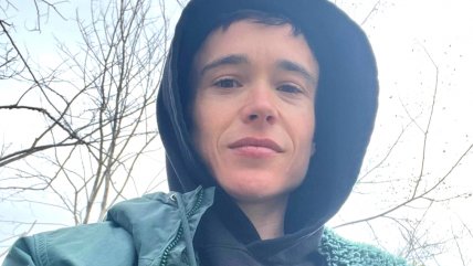   Elliot Page posó sin polera y reflexionó sobre la alegría que siente con su cuerpo 