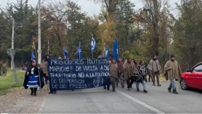 Comunidades mapuche llegaron hasta cárcel de Rancagua en apoyo a comuneros presos