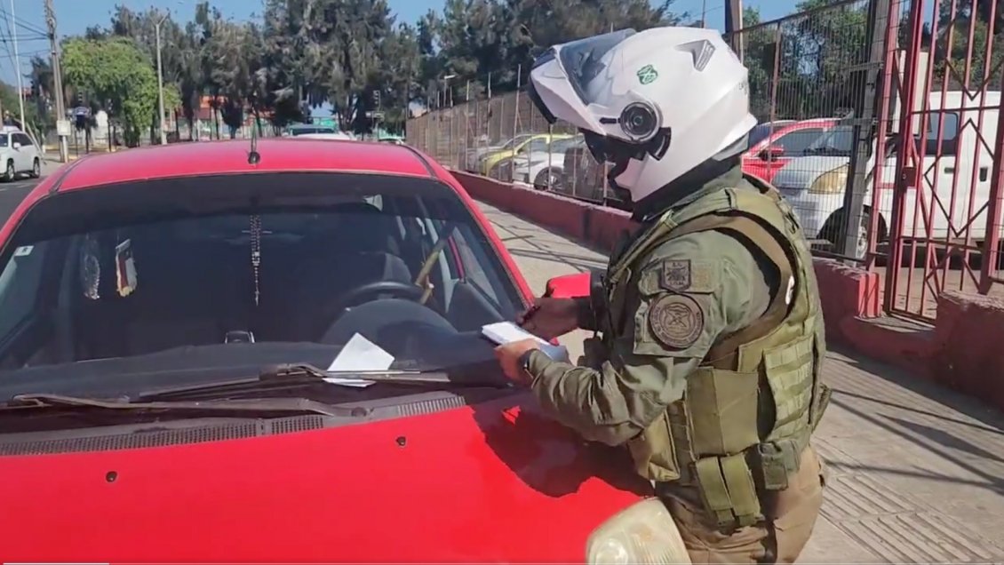 Mil multas se han cursado a vehículos mal estacionados en el centro de Antofagasta este 2023