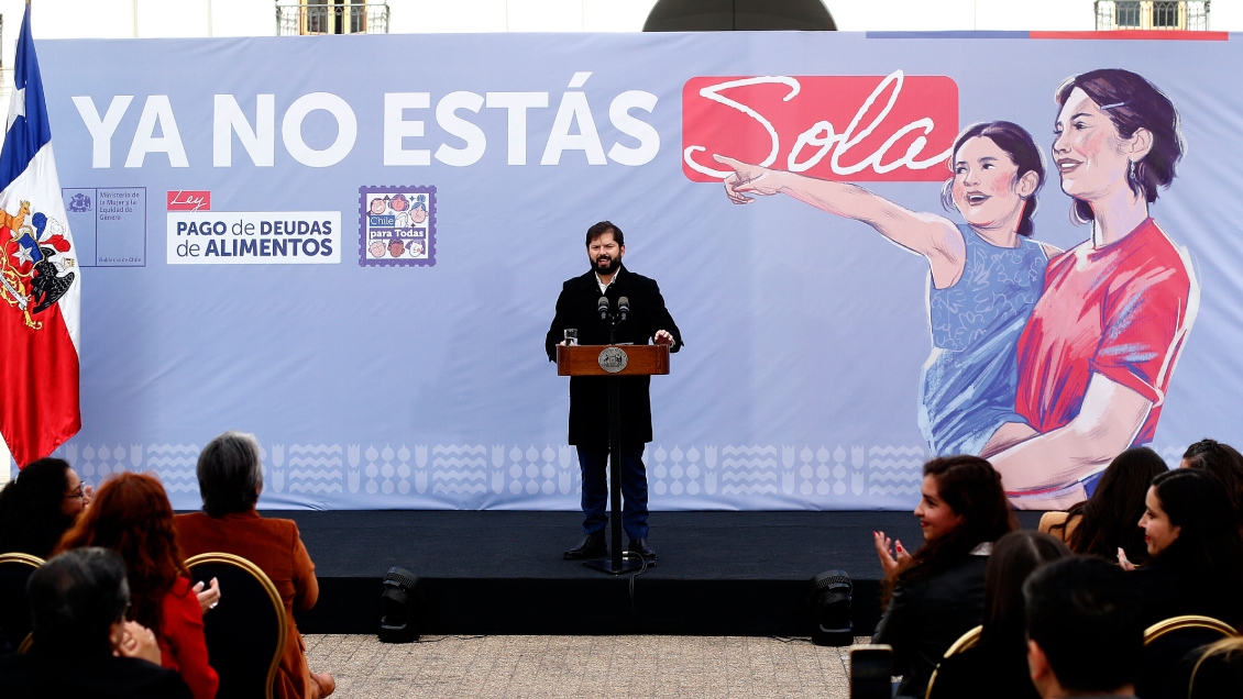 Presidente Boric encabezó feria informativa por ley que establece el pago efectivo de pensiones alimenticias