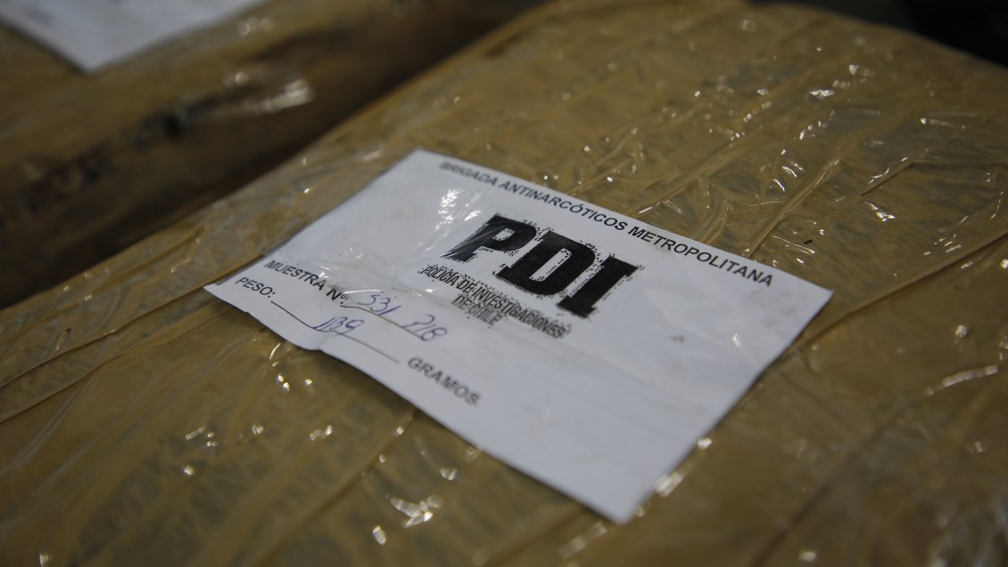 PDI detuvo a cinco personas e incautó 90 mil dosis de cocaína en Santiago