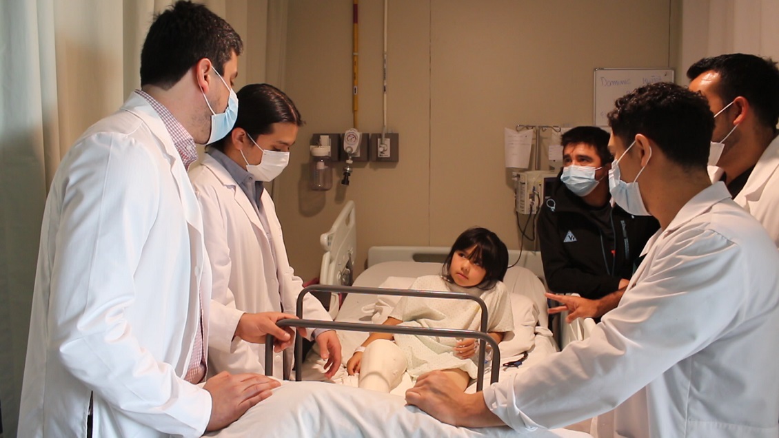 Hospital Las Higueras realizó exitosa e inédita operación a una 