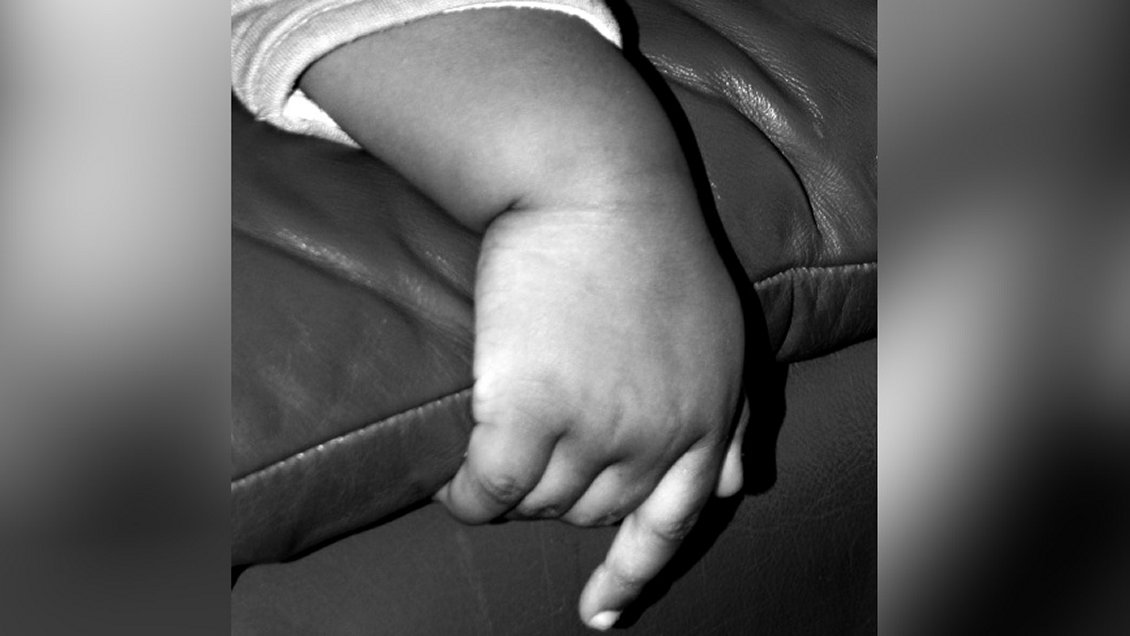 Hombre que provocó epilepsia a su hija fue condenado a libertad vigilada