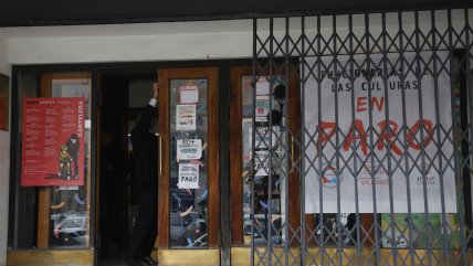   Funcionarios del Ministerio de las Culturas mantienen paro en Valparaíso en la antesala al Día del Patrimonio 