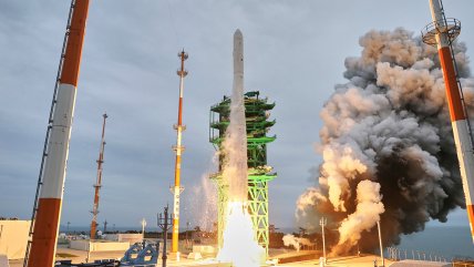   Corea del Sur lanzó su cohete Nuri para poner satélites en órbita 