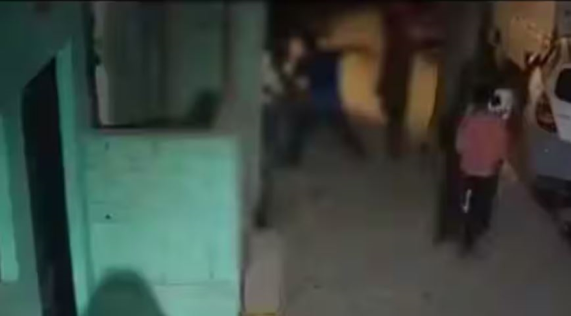 Asesinato de una joven en plena calle y ante decenas de personas indigna a la India