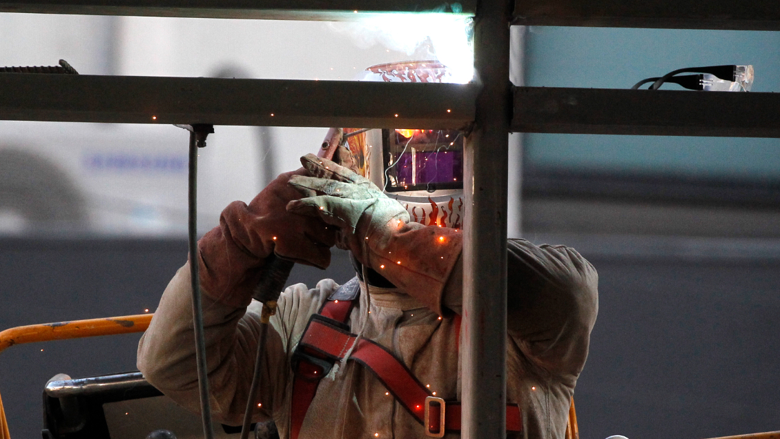 Producción industrial y actividad del comercio tuvieron caídas en abril