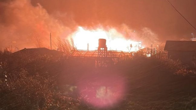 Aysén: Incendio dejó dos fallecidos en Caleta Andrade