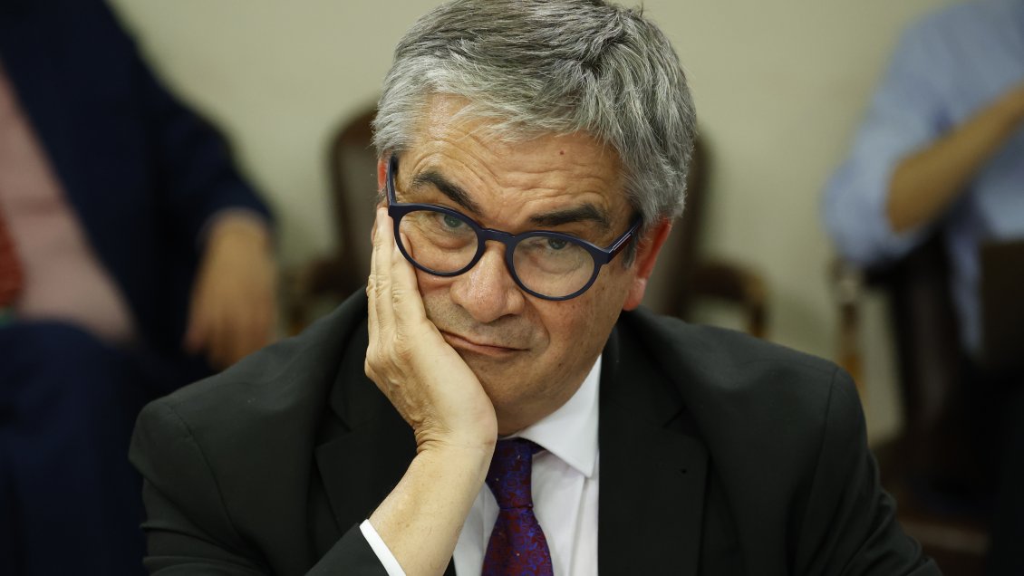 OCDE urge a Chile avanzar en reforma tributaria y advierte los riesgos de rechazar una nueva Constitución