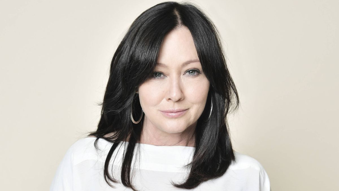 Actriz Shannen Doherty reveló que su cáncer de mama se expandió a su cerebro