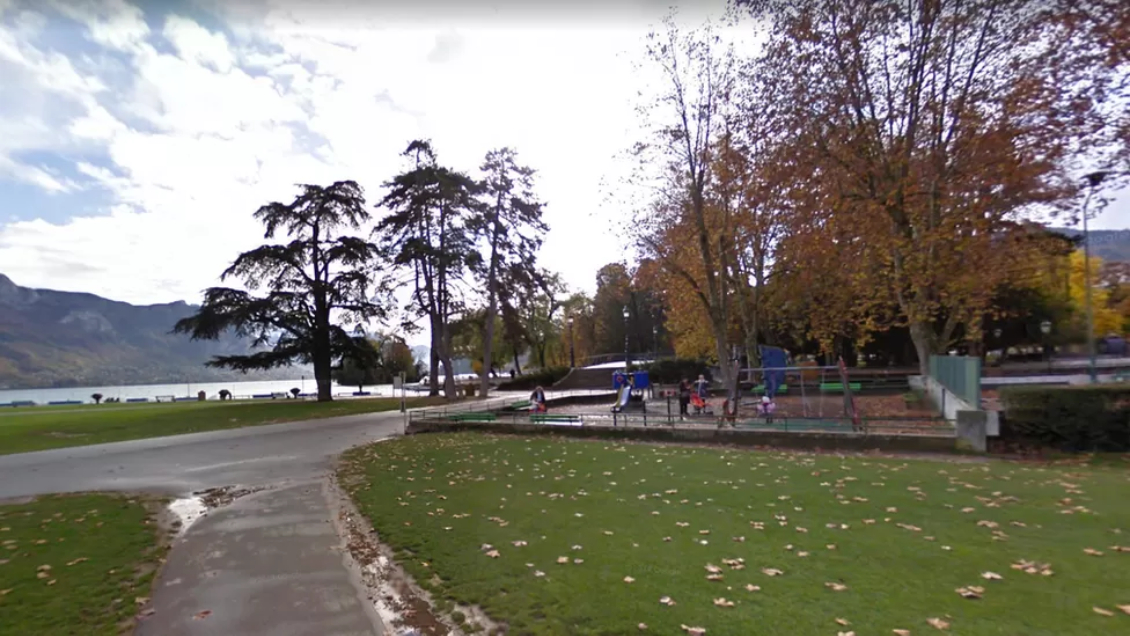 Cuatro niños muy graves tras ataque con arma blanca en un parque francés