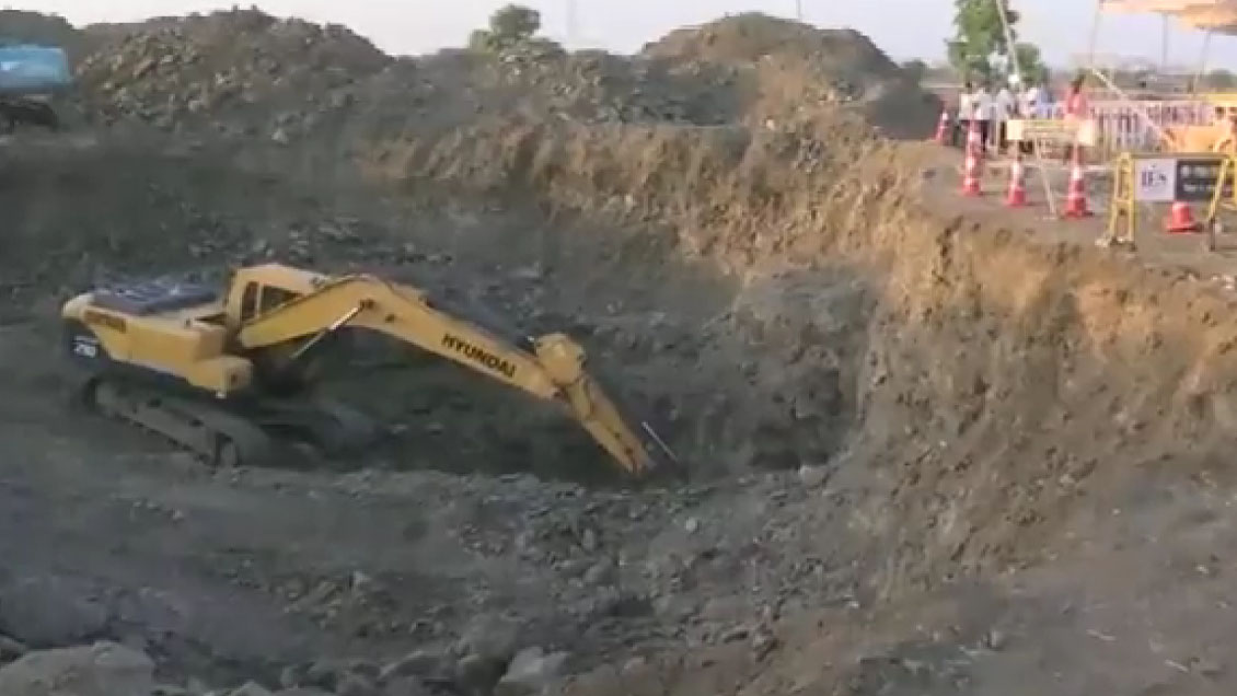 Murió la niña que estuvo más de 50 horas atrapada en un pozo en India