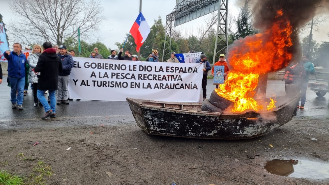 Pescadores recreativos protestaron contra dictamen de la Subsecretaría de Pesca respecto al Salmón Chinook