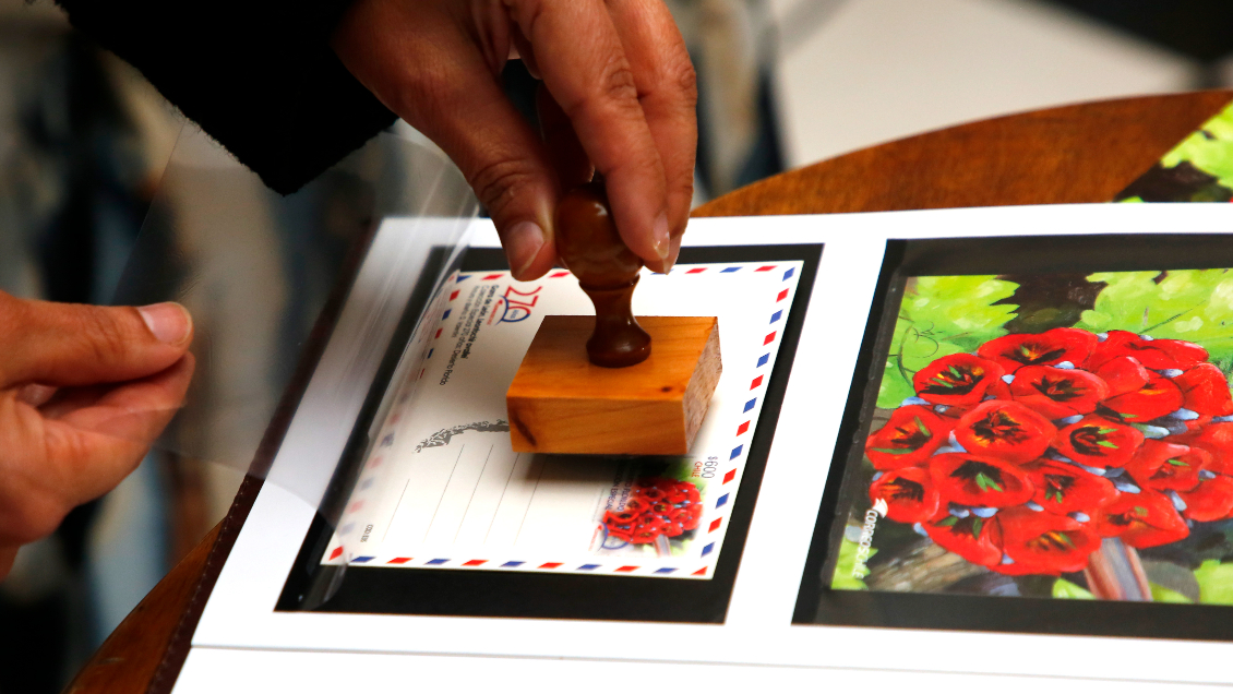 Gobierno y Correos Chile celebraron la creación del Parque Nacional Desierto Florido con un matasellos especial