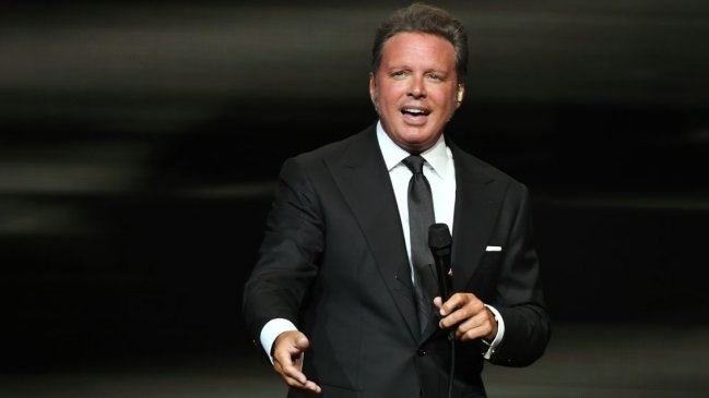 Luis Miguel hace historia y agenda décimo show en el Movistar Arena