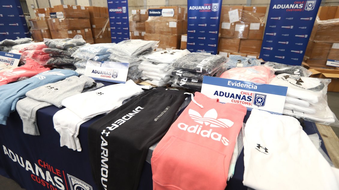 Diputado PS: Aduanas ha incautado productos falsos a La Polar, Cencosud, Falabella, Hites y Corona