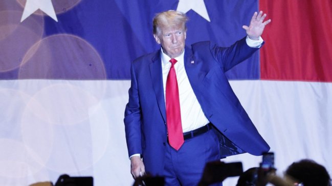 Trump enfrenta cargos por 37 delitos en un caso histórico