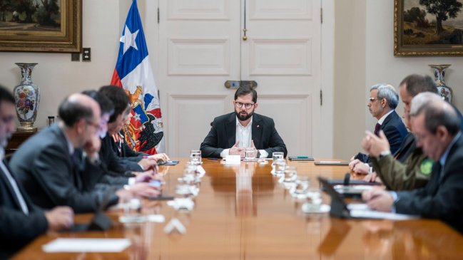 Tras atentados, Boric encabezó reunión de coordinación con todos los poderes del Estado