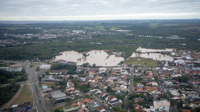 Aumentan a 13 los muertos por ciclón extratropical en Brasil