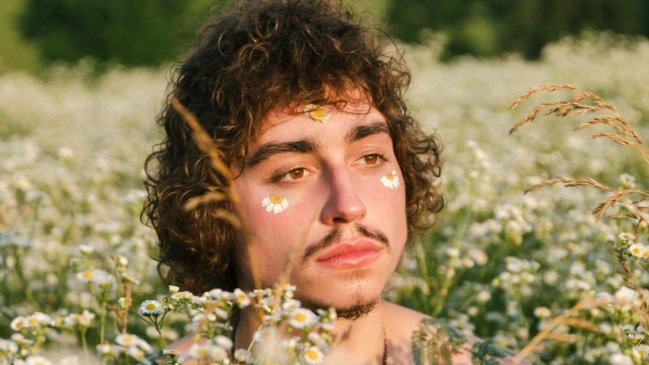 Cantante de Greta Van Fleet revela que es miembro de las comunidades LGBT+