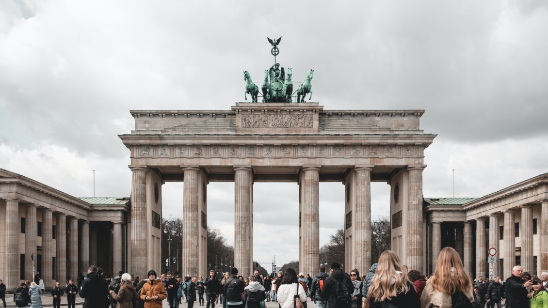 Alemania alerta de aumento de la extrema derecha, 