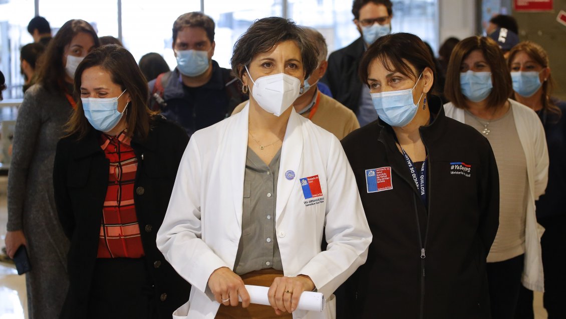 Ministra Aguilera visitó el Hospital Gustavo Fricke para reforzar Campaña de Invierno