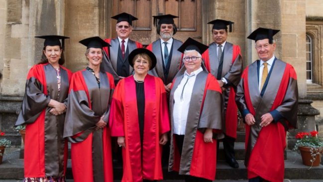 Michelle Bachelet recibió título honorífico de la Universidad de Oxford