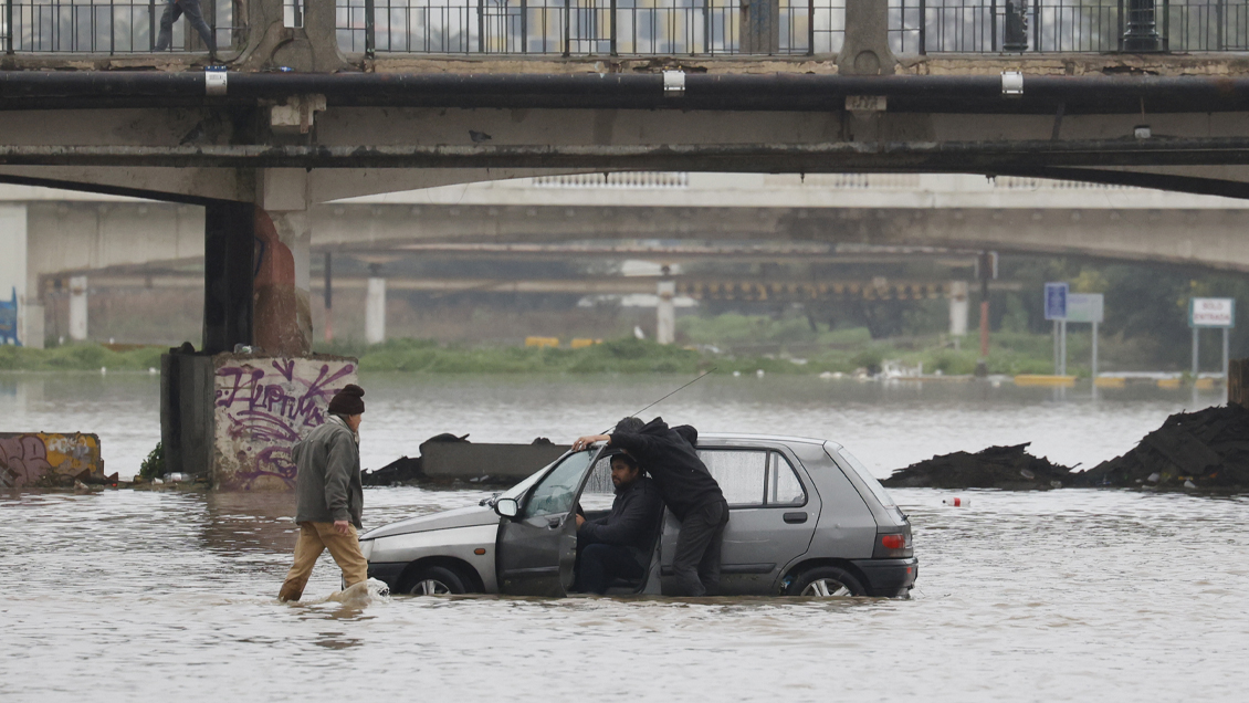 Las evacuaciones vigentes por la amenaza de desbordes y aluviones en la zona central