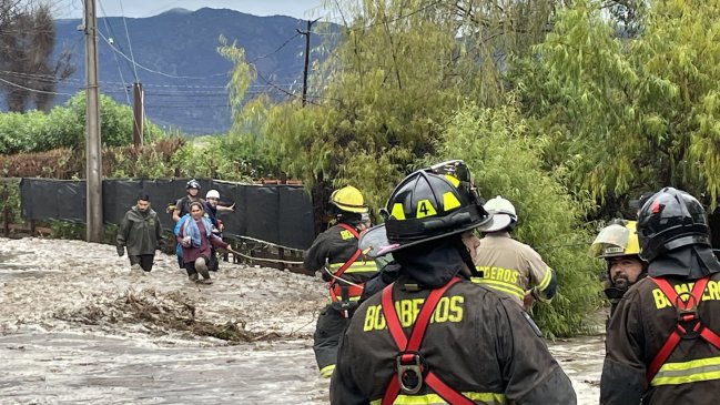Desapareció bombero tras caer al Río Ancoa en Linares: Intentaba rescatar a personas