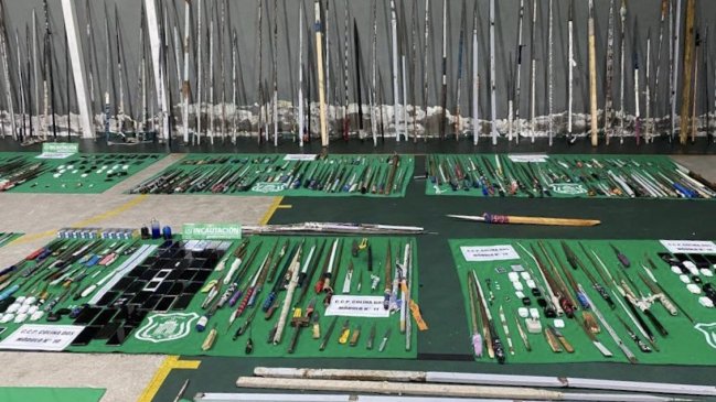 Tras 17 allanamientos masivos: Gendarmería incautó 10.929 armas blancas y 27 kilos de droga