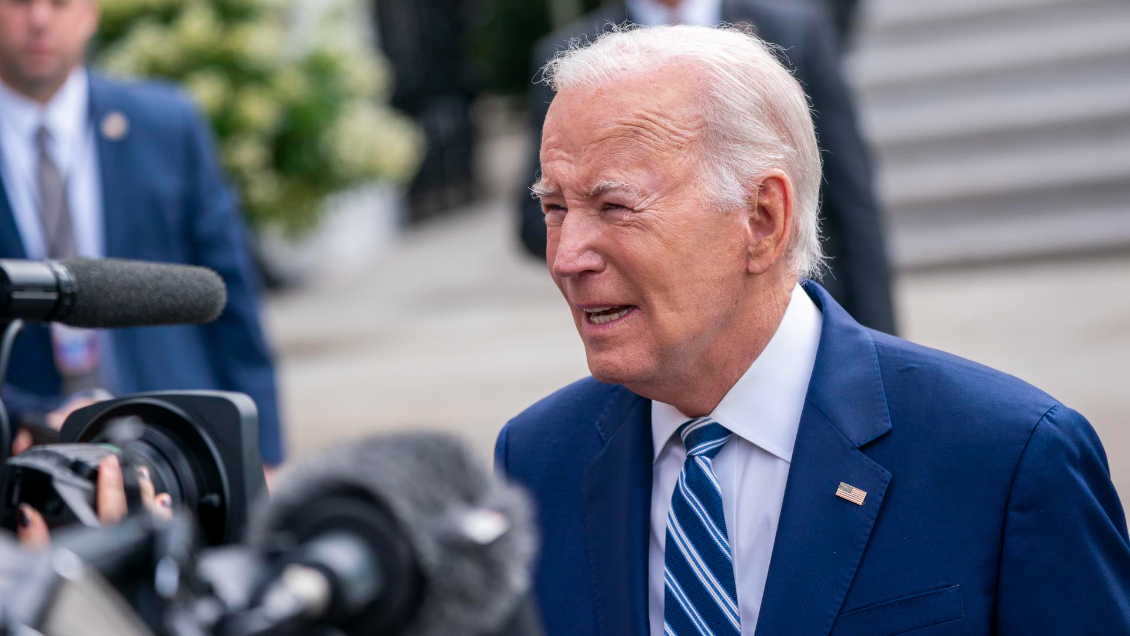 Biden reconoce que usa una máquina para la apnea del sueño