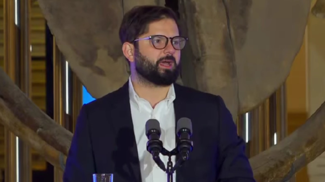 Boric llamó a recuperar confianza en el Estado, degradada 