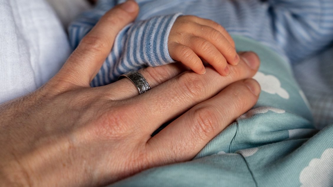 Prohibición del aborto provocó más de 9 mil partos adicionales en Texas en 2022